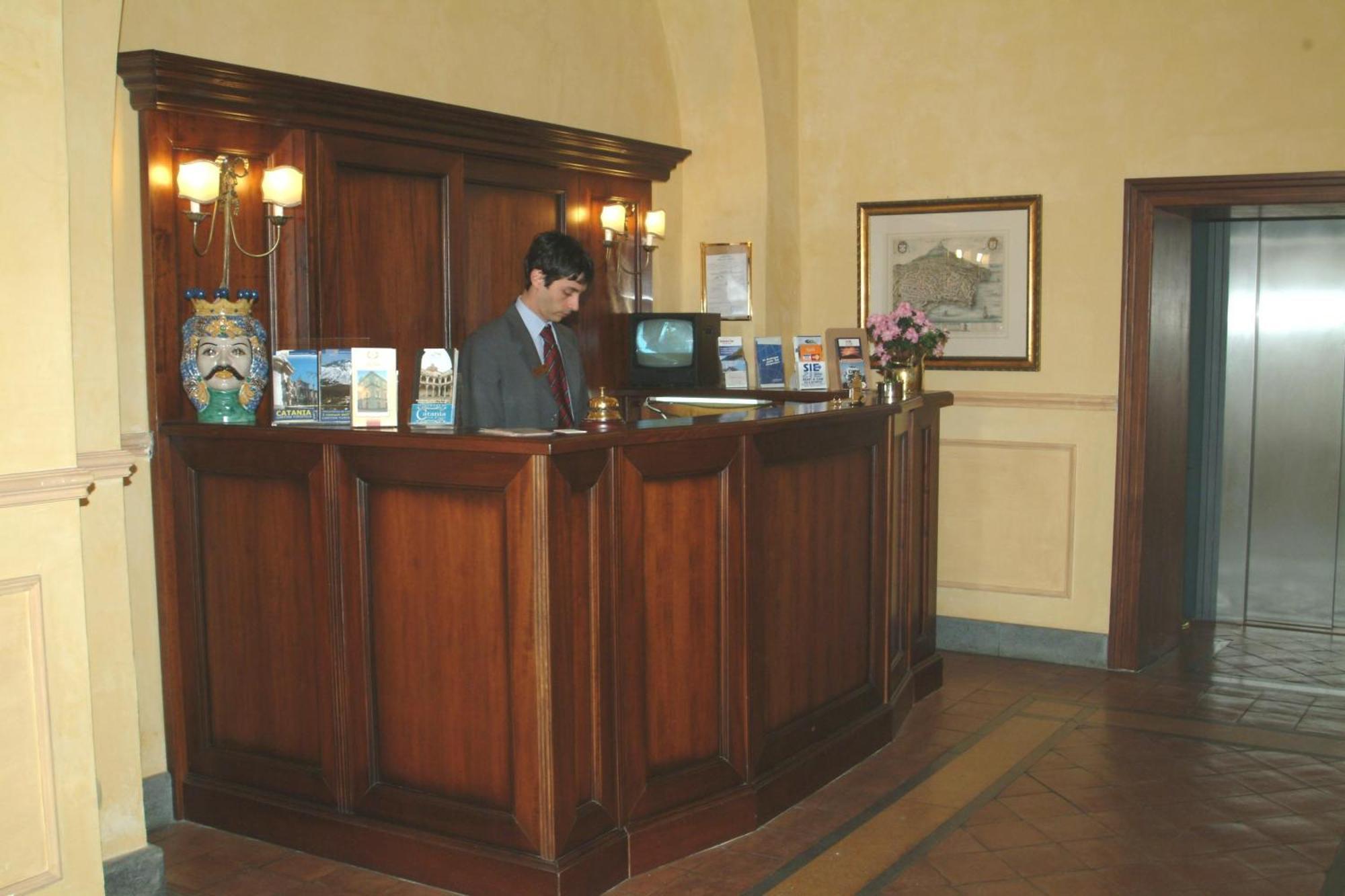 Hotel La Ville Catania Exterior photo