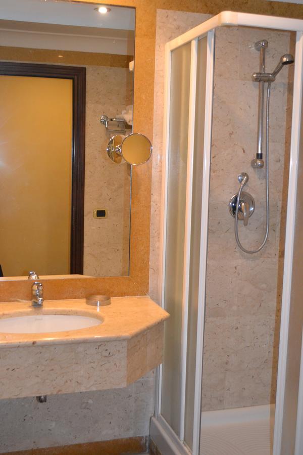 Hotel La Ville Catania Exterior photo